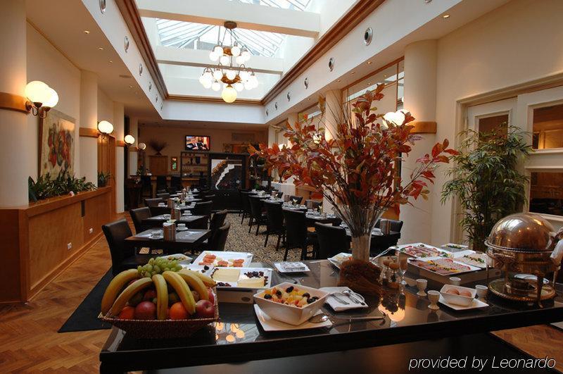 前进酒店 Saint-Josse-ten-Noode 餐厅 照片